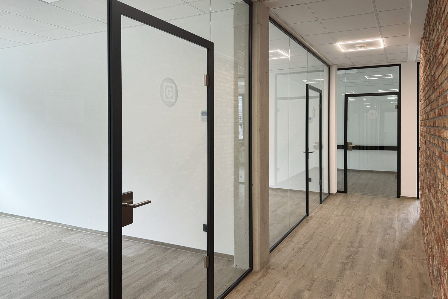 Individuelle Lösungen für Bürogebäude von Panther Professional.