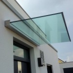 Plan D Glas Vordach mit eckiger Abdeckung und zusätzlicher Regenablaufrinne